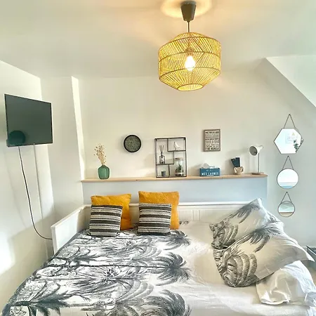 Hyper Centre Ideal Aeroport בווה